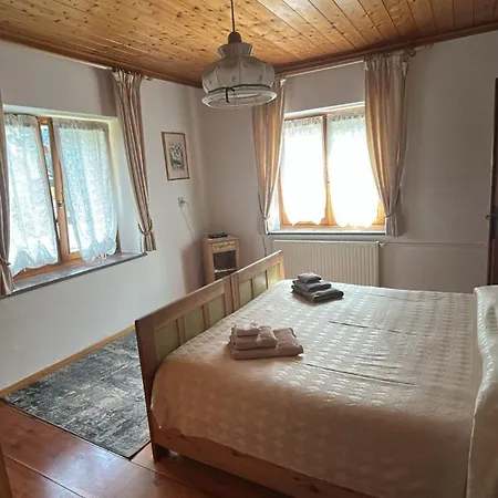 アパート Casa Monica サント・ステーファノ・ディ・カドーレ